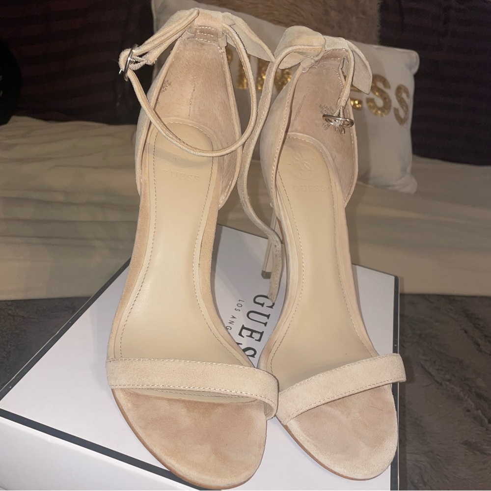 GUESS Natural Suede Heel